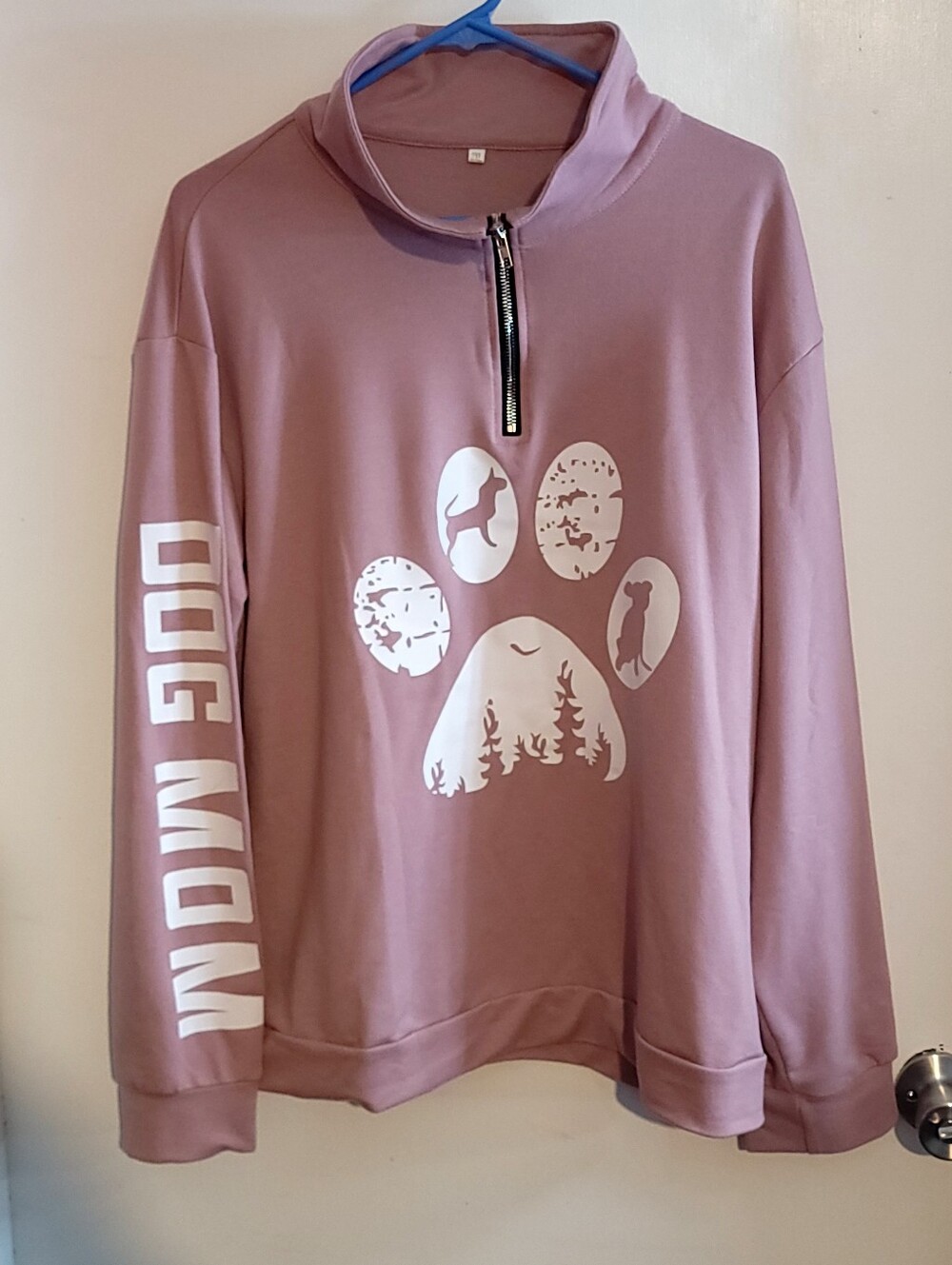 Mauve Pink Paw Graphic "Dog Mom" Quarter-Zip Pullover